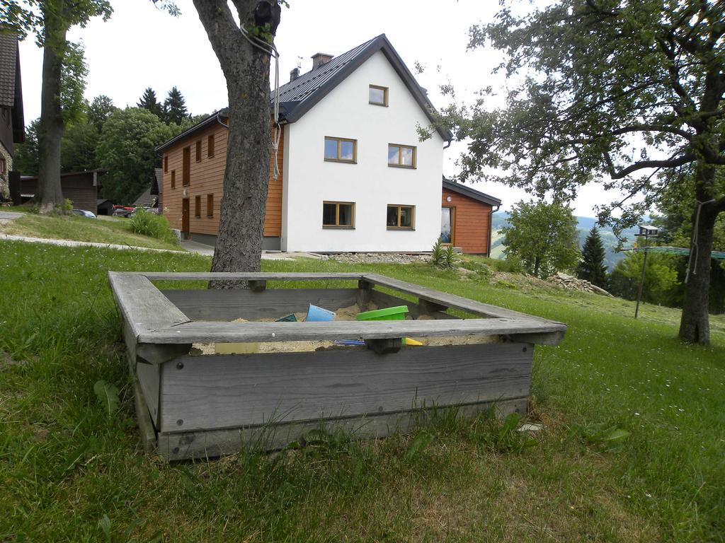 Na Zvonici Guest House Пасеки над Изероу Екстериор снимка